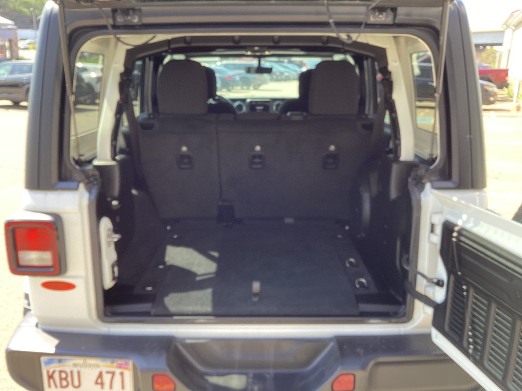 Jeep WRANGLER SAHARA 2023 à Saint John, Nouveau-Brunswick - 5 - w1024h768px