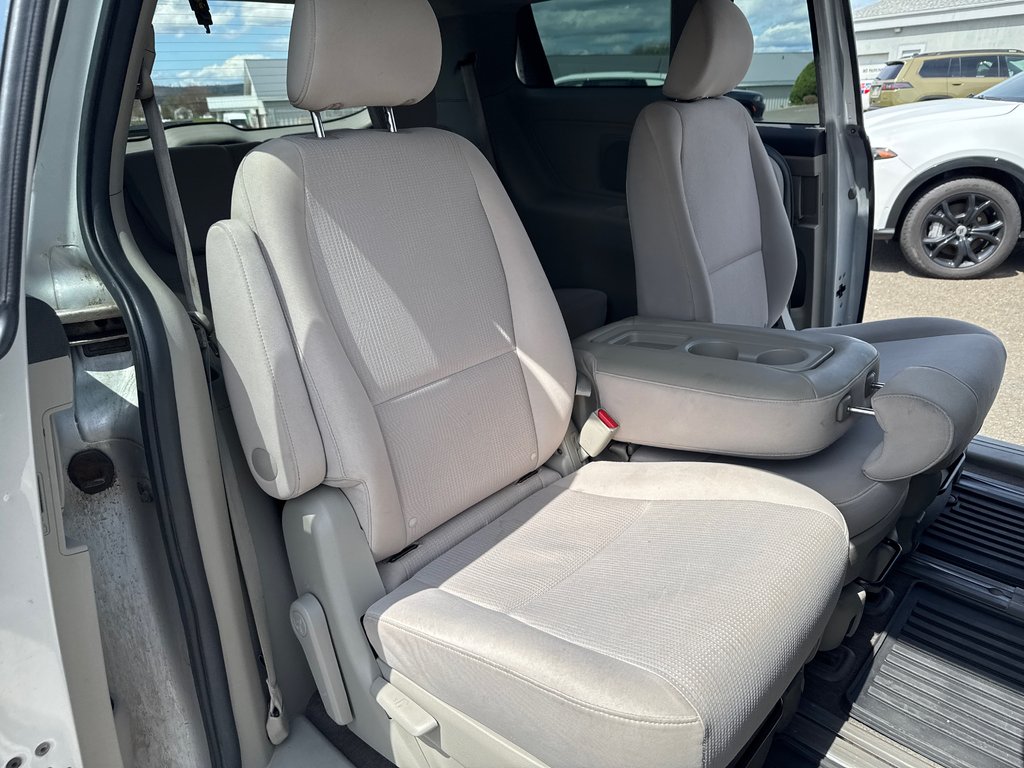 2019 Kia Sedona LX in Sussex, New Brunswick - 25 - w1024h768px