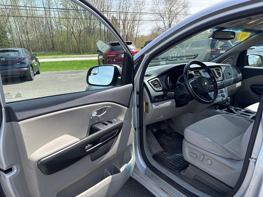 2019 Kia Sedona LX in Sussex, New Brunswick - 11 - w1024h768px