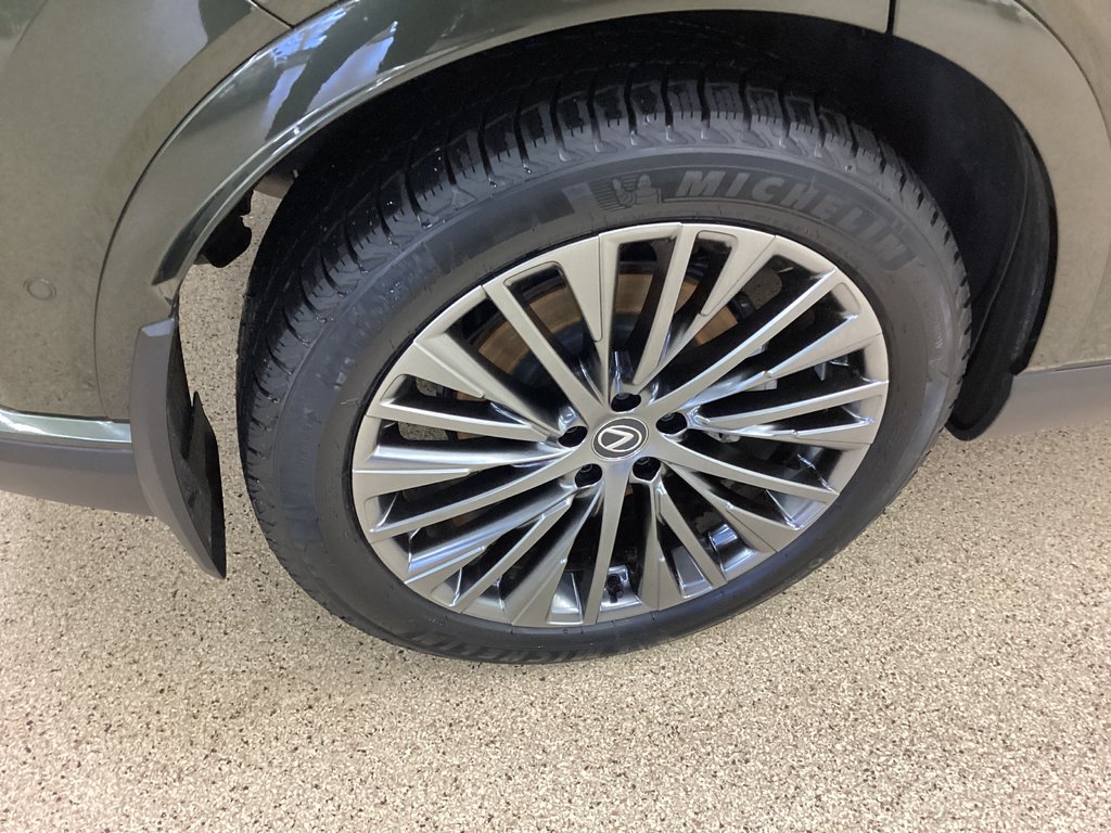 2024 Lexus RX 450H+ in Saint John, New Brunswick - 2 - w1024h768px
