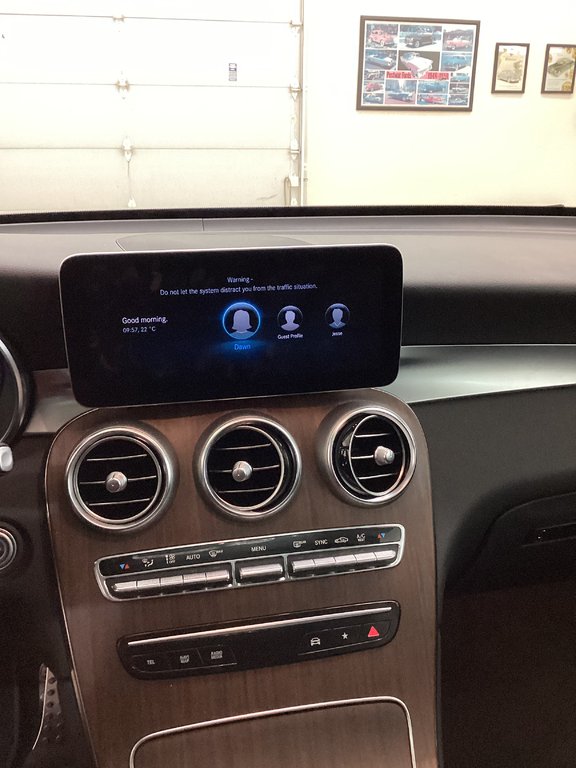 2022 Mercedes-Benz GLC 300 in Saint John, New Brunswick - 13 - w1024h768px