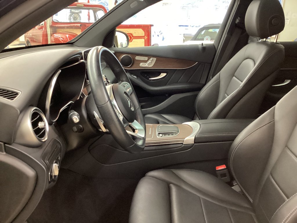 2022 Mercedes-Benz GLC 300 in Saint John, New Brunswick - 14 - w1024h768px