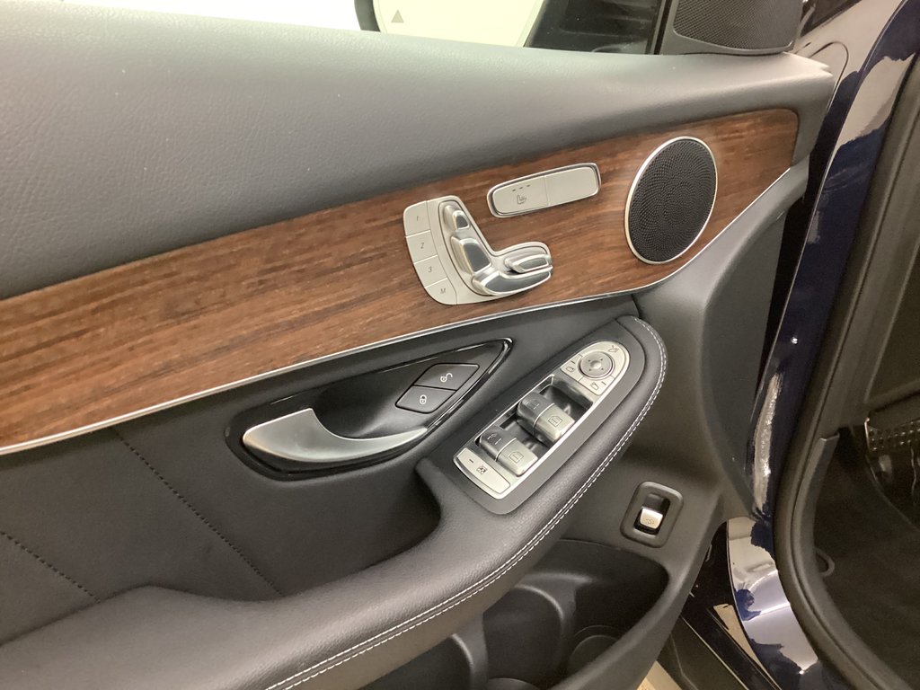2022 Mercedes-Benz GLC 300 in Saint John, New Brunswick - 15 - w1024h768px