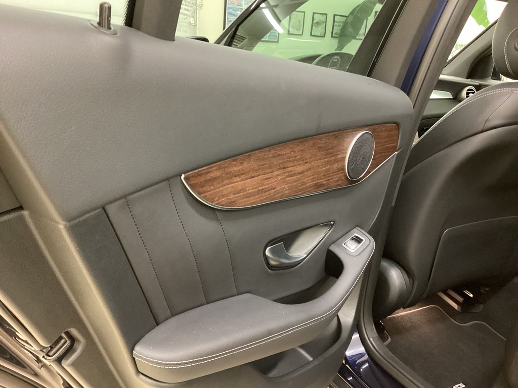 2022 Mercedes-Benz GLC 300 in Saint John, New Brunswick - 18 - w1024h768px