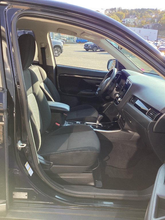 2020 Mitsubishi Outlander ES in Saint John, New Brunswick - 12 - w1024h768px