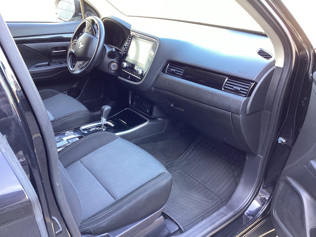 2020 Mitsubishi OUTLANDER ES in Saint John, New Brunswick - 11 - w1024h768px