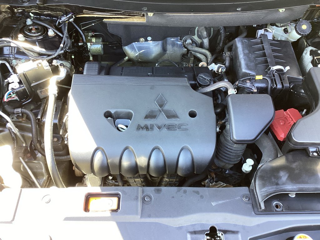 2020 Mitsubishi OUTLANDER ES in Saint John, New Brunswick - 9 - w1024h768px
