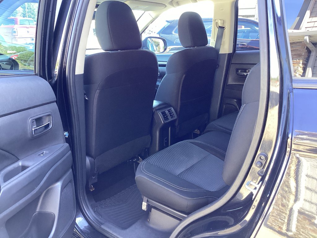 2020 Mitsubishi OUTLANDER ES in Saint John, New Brunswick - 12 - w1024h768px