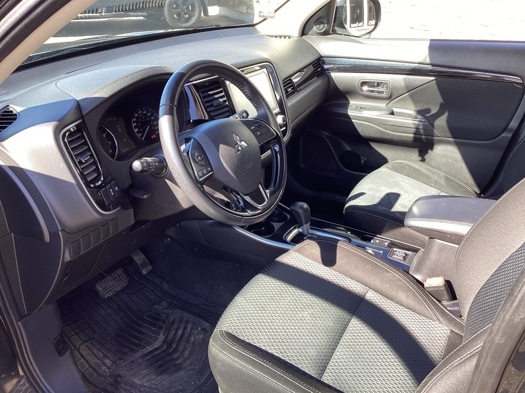2020 Mitsubishi OUTLANDER ES in Saint John, New Brunswick - 10 - w1024h768px
