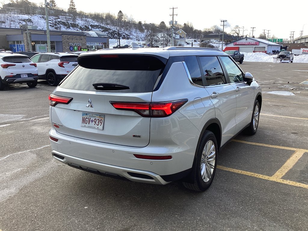 Mitsubishi OUTLANDER SE 2024 à Saint John, Nouveau-Brunswick - 3 - w1024h768px