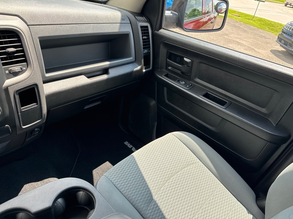 2019 Ram 1500 Classic STX in Sussex, New Brunswick - 29 - w1024h768px