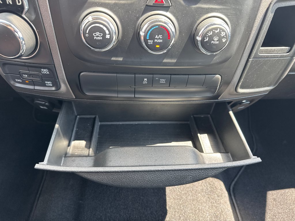 2019 Ram 1500 Classic STX in Sussex, New Brunswick - 28 - w1024h768px