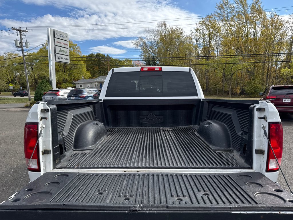 2019 Ram 1500 Classic SLT in Sussex, New Brunswick - 7 - w1024h768px