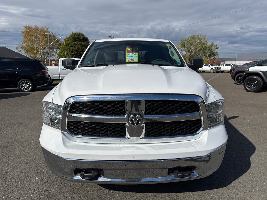 2019 Ram 1500 Classic SLT in Sussex, New Brunswick - 11 - w1024h768px
