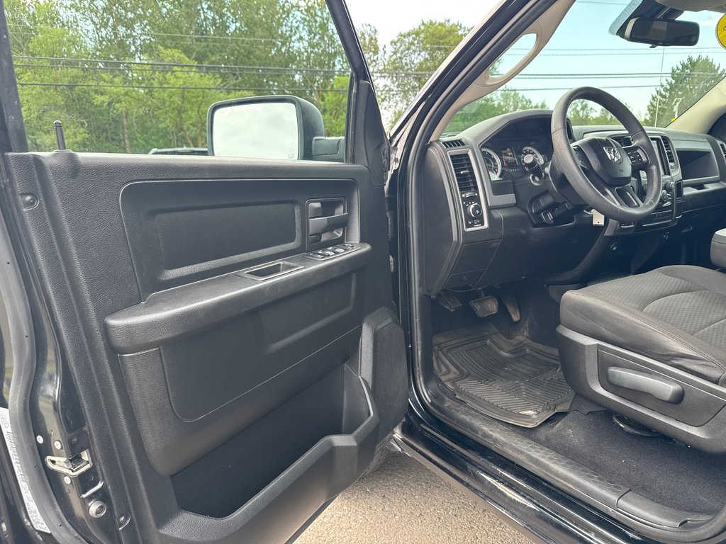 2020 Ram 1500 Classic ST Express in Sussex, New Brunswick - 17 - w1024h768px