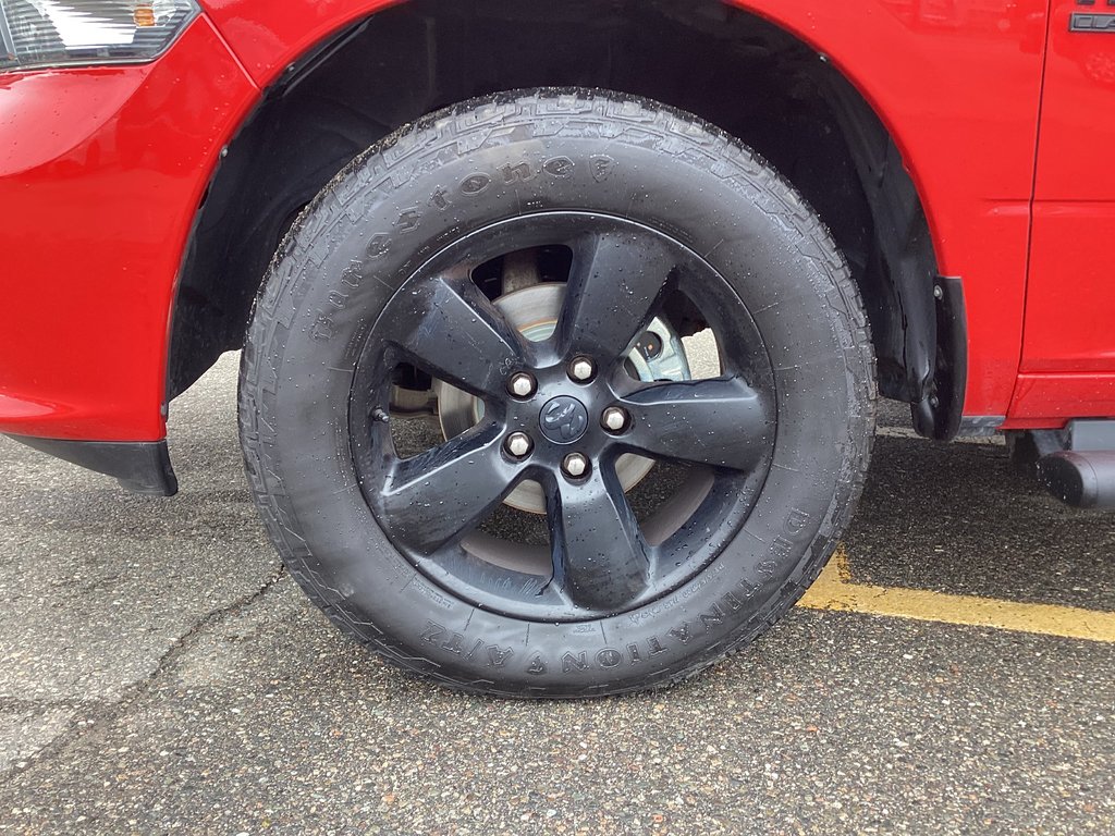 2020 Ram 1500 CLASSIC EXPRESS in Saint John, New Brunswick - 4 - w1024h768px