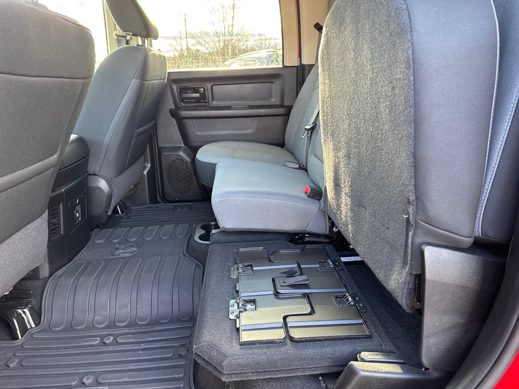 2021 Ram 1500 Classic Express in Sussex, New Brunswick - 41 - w1024h768px
