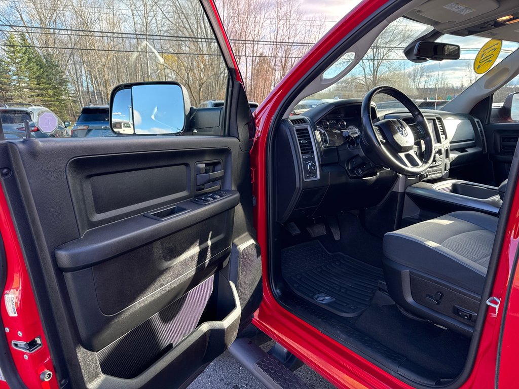 2021 Ram 1500 Classic Express in Sussex, New Brunswick - 18 - w1024h768px