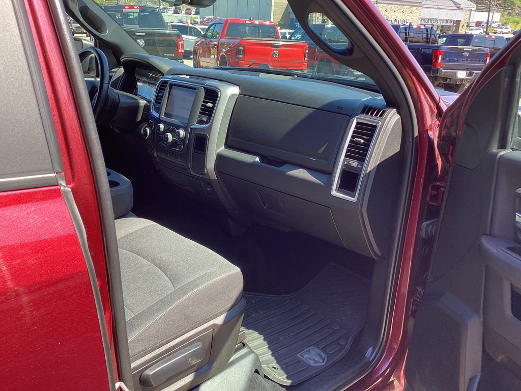 Ram 1500 CLASSIC WARLOCK 2022 à Saint John, Nouveau-Brunswick - 9 - w1024h768px