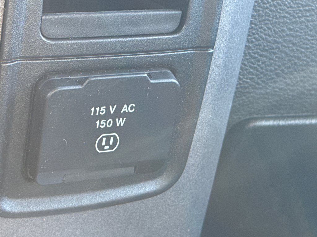 Ram 1500 Classic Express 2023 à Sussex, Nouveau-Brunswick - 29 - w1024h768px