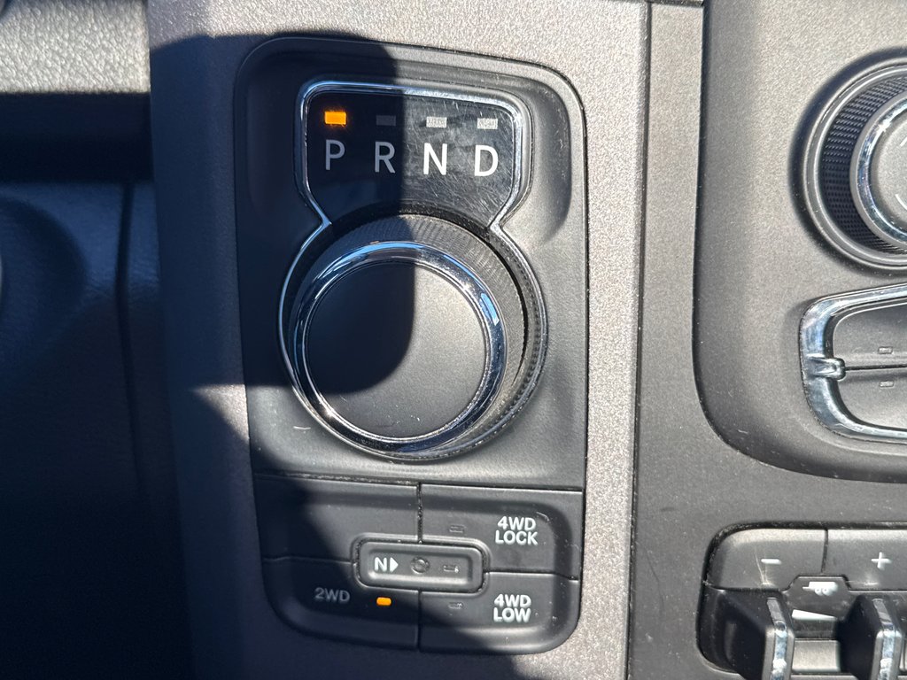 Ram 1500 Classic Express 2023 à Sussex, Nouveau-Brunswick - 26 - w1024h768px