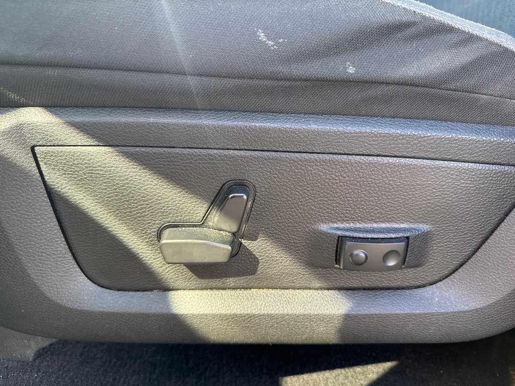 Ram 1500 Classic Express 2023 à Sussex, Nouveau-Brunswick - 16 - w1024h768px