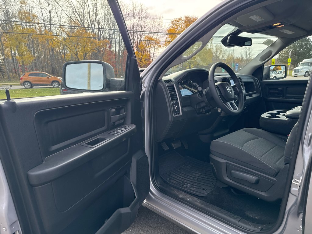 2024 Ram 1500 Classic TRADESMAN in Sussex, New Brunswick - 14 - w1024h768px