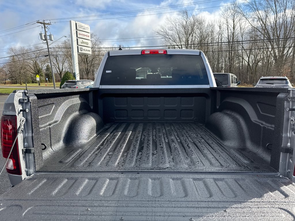 2024 Ram 1500 Classic WARLOCK in Sussex, New Brunswick - 6 - w1024h768px