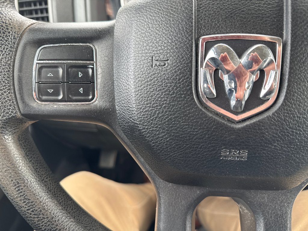 2015 Ram 1500 CLASSIC ST in Sussex, New Brunswick - 19 - w1024h768px