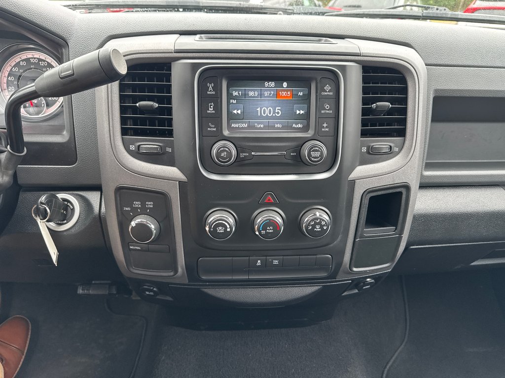 2017 Ram 1500 STX in Sussex, New Brunswick - 21 - w1024h768px