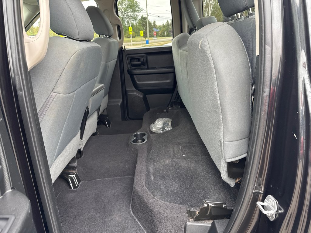 2017 Ram 1500 STX in Sussex, New Brunswick - 27 - w1024h768px