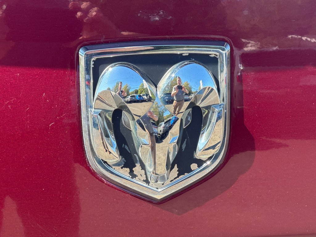 2018 Ram 1500 SLT in Sussex, New Brunswick - 7 - w1024h768px