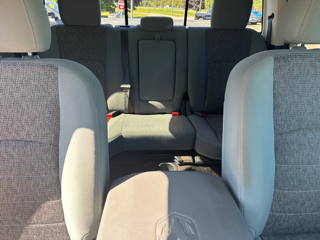 2018 Ram 1500 SLT in Sussex, New Brunswick - 35 - w1024h768px