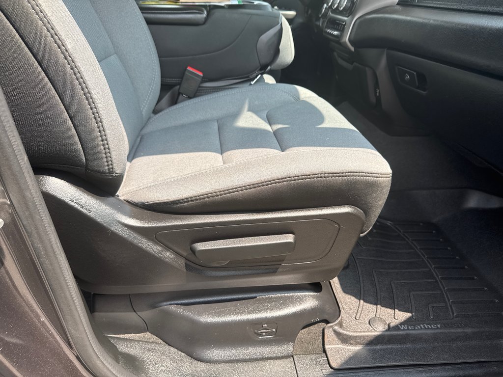 2020 Ram 1500 Big Horn in Sussex, New Brunswick - 32 - w1024h768px