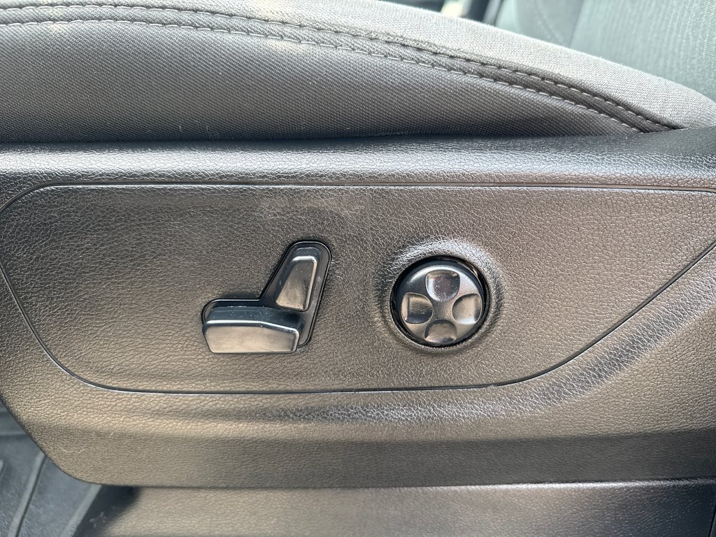 2020 Ram 1500 Big Horn in Sussex, New Brunswick - 12 - w1024h768px