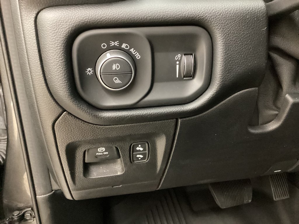 Ram 1500 BIG HORN 2021 à Saint John, Nouveau-Brunswick - 14 - w1024h768px