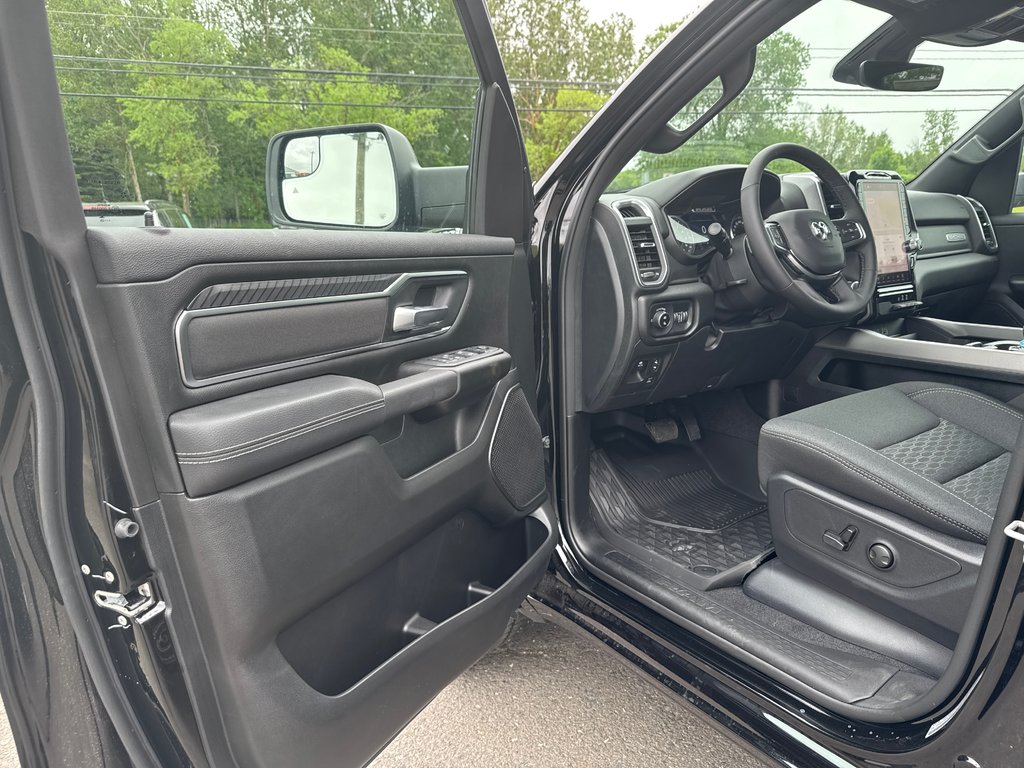 2025 Ram 1500 BIG HORN in Sussex, New Brunswick - 18 - w1024h768px