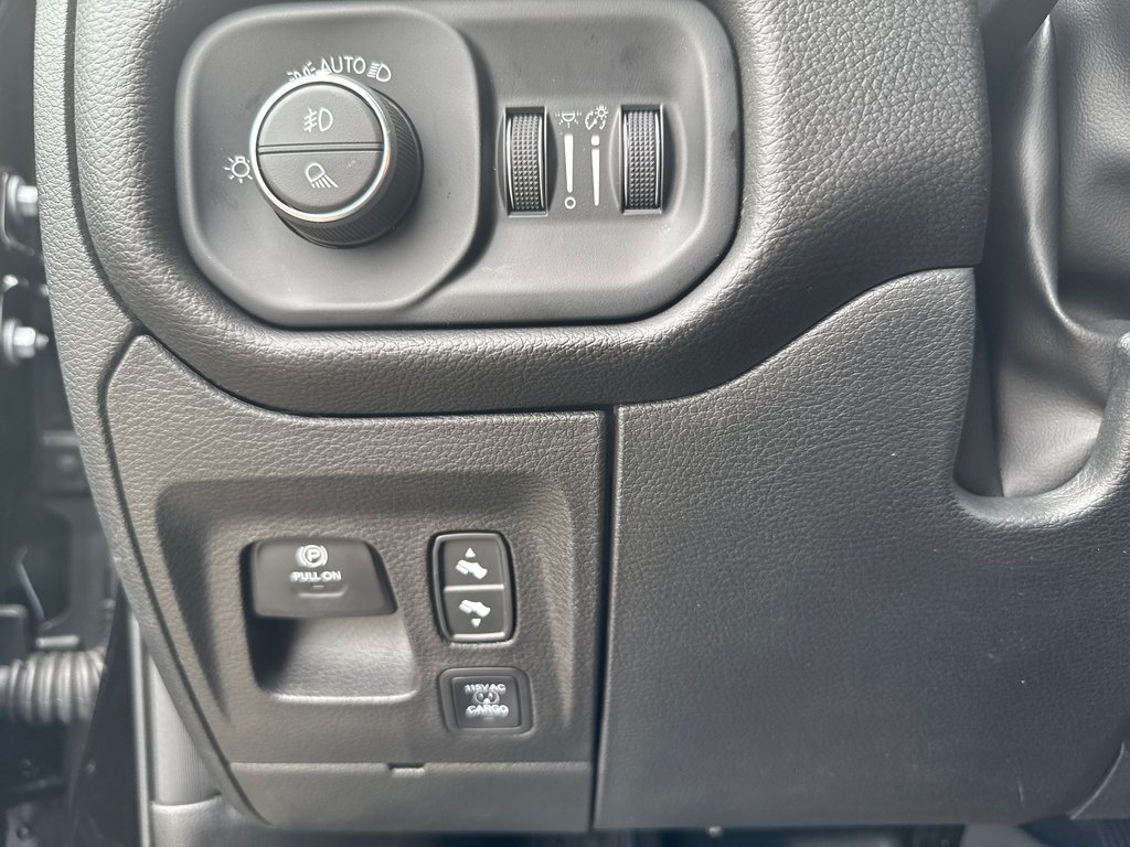 2025 Ram 1500 BIG HORN in Sussex, New Brunswick - 23 - w1024h768px