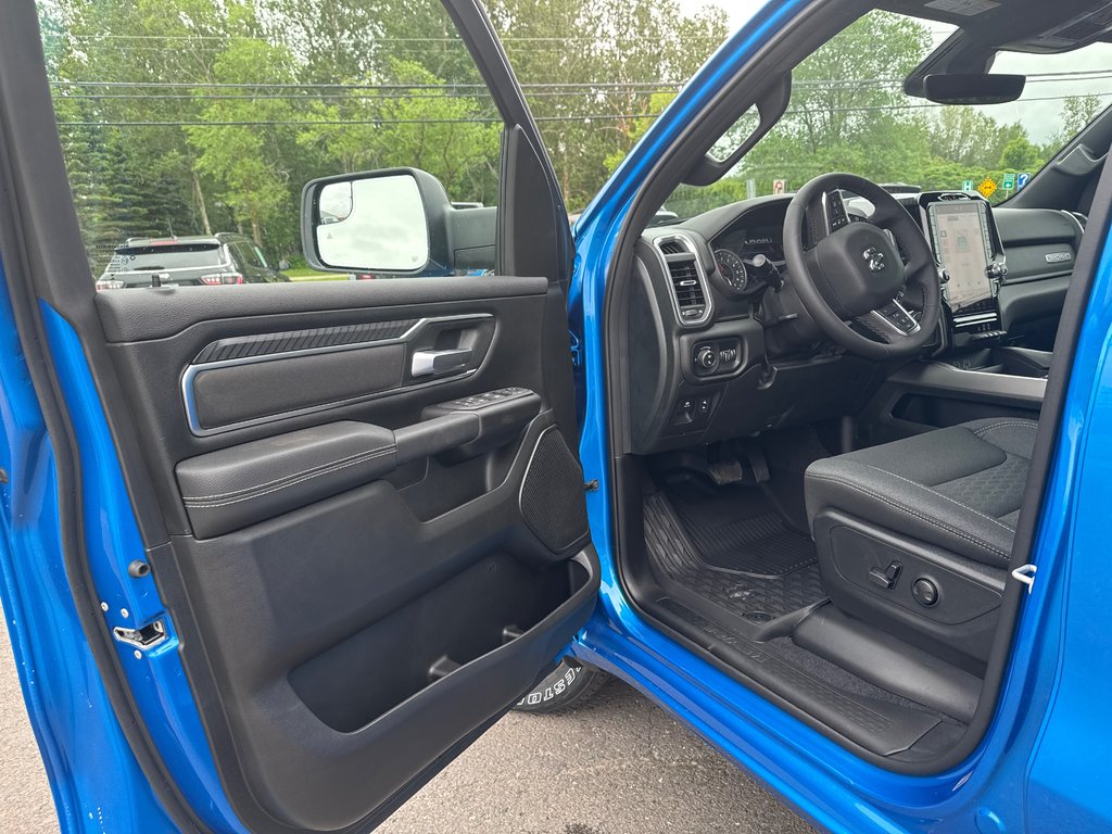 2025 Ram 1500 BIG HORN in Sussex, New Brunswick - 15 - w1024h768px