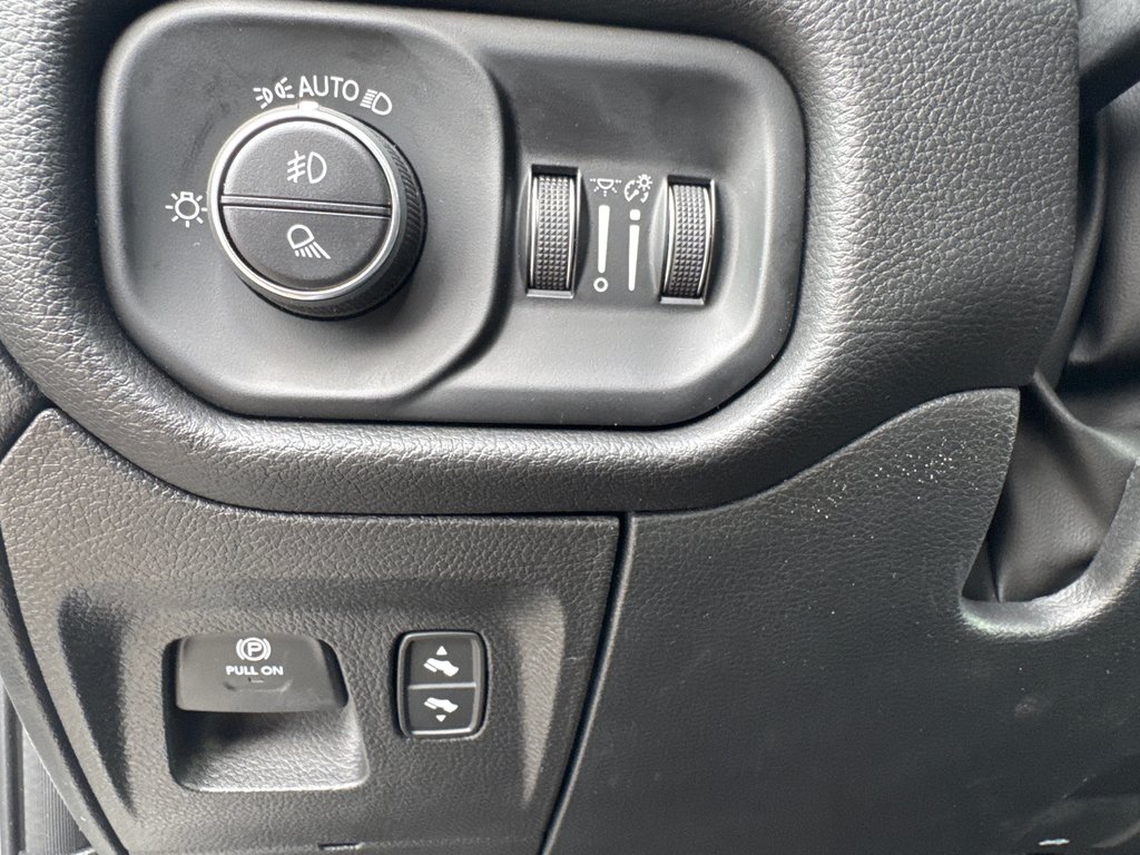 Ram 1500 SPORT 2025 à Sussex, Nouveau-Brunswick - 26 - w1024h768px