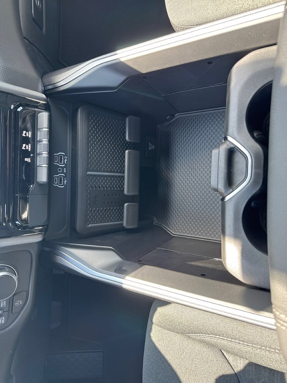 2025 Ram 1500 BIG HORN in Sussex, New Brunswick - 28 - w1024h768px
