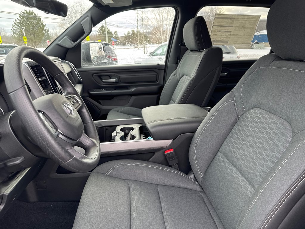 Ram 1500 EXPRESS 2026 à Sussex, Nouveau-Brunswick - 14 - w1024h768px