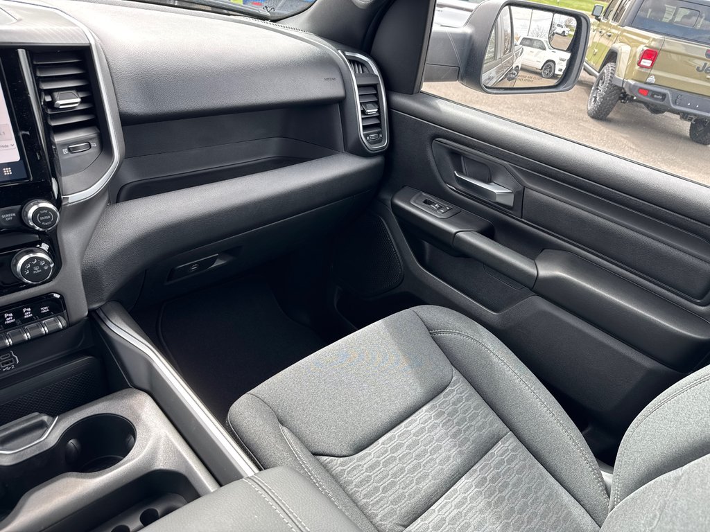 2026 Ram 1500 EXPRESS in Sussex, New Brunswick - 29 - w1024h768px