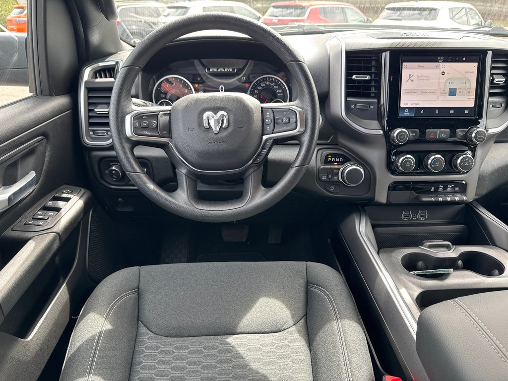 2026 Ram 1500 EXPRESS in Sussex, New Brunswick - 15 - w1024h768px