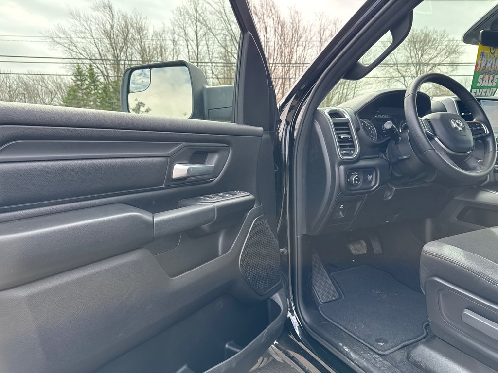 2026 Ram 1500 EXPRESS in Sussex, New Brunswick - 13 - w1024h768px