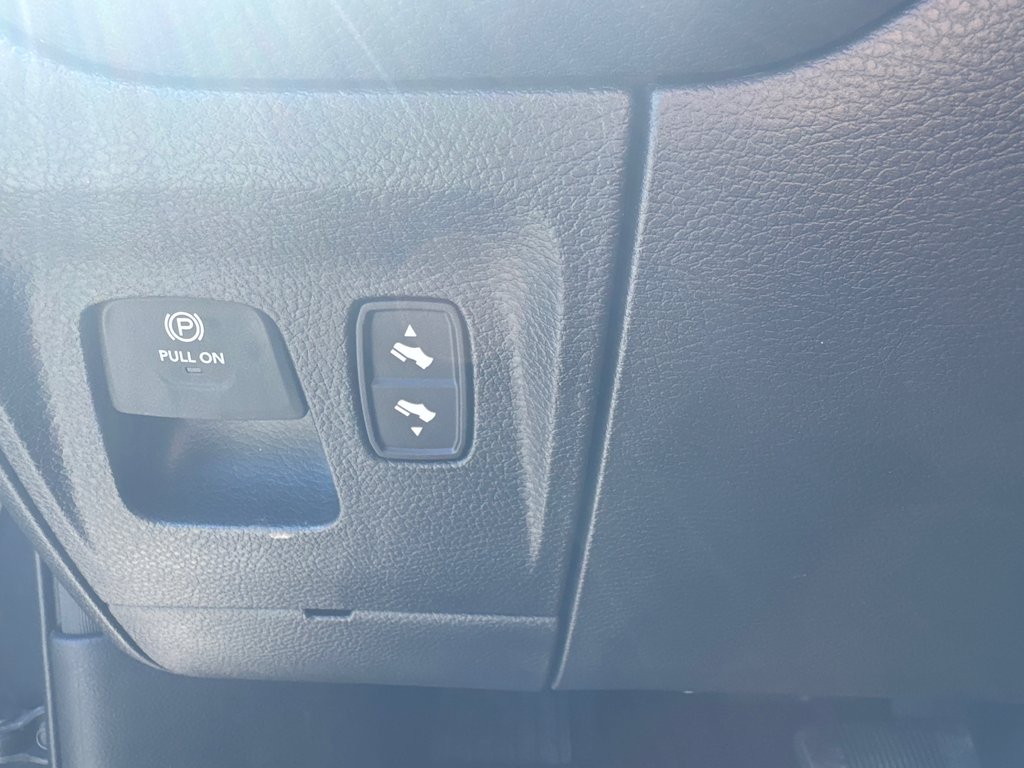 2026 Ram 1500 SPORT in Sussex, New Brunswick - 18 - w1024h768px