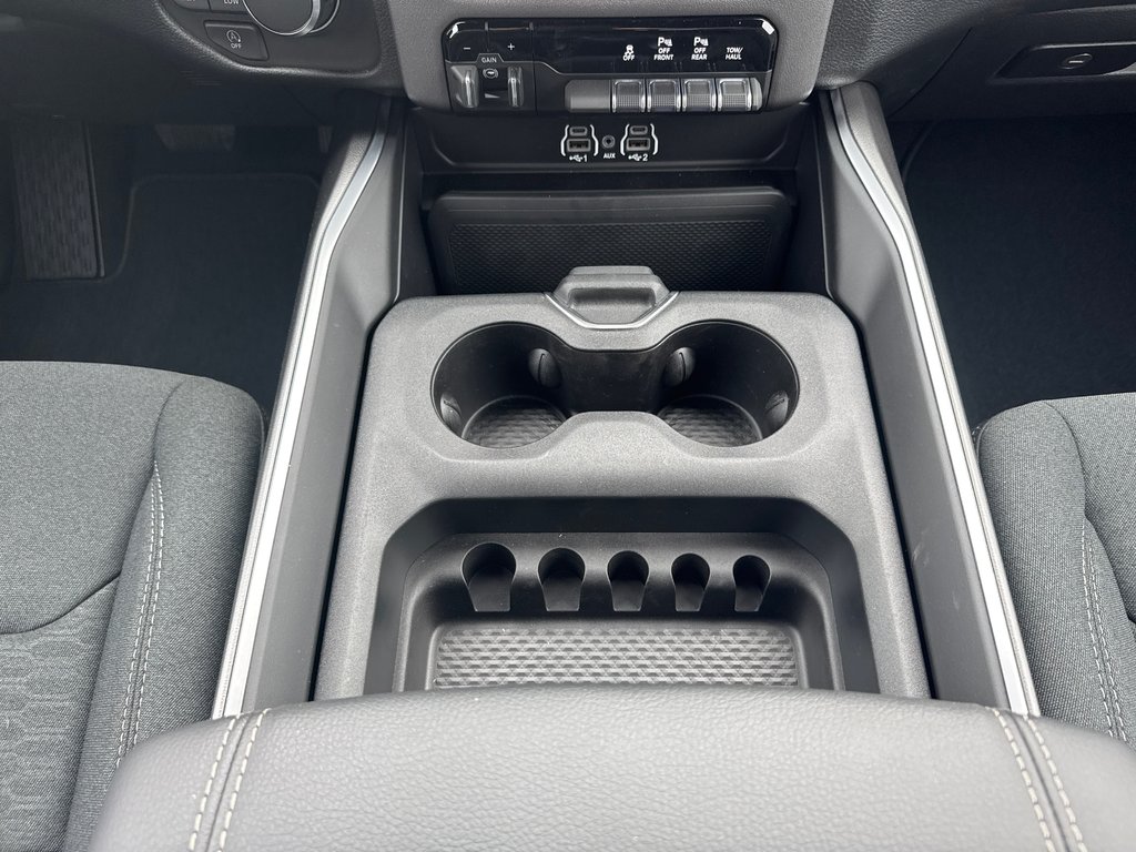 Ram 1500 EXPRESS 2026 à Sussex, Nouveau-Brunswick - 25 - w1024h768px
