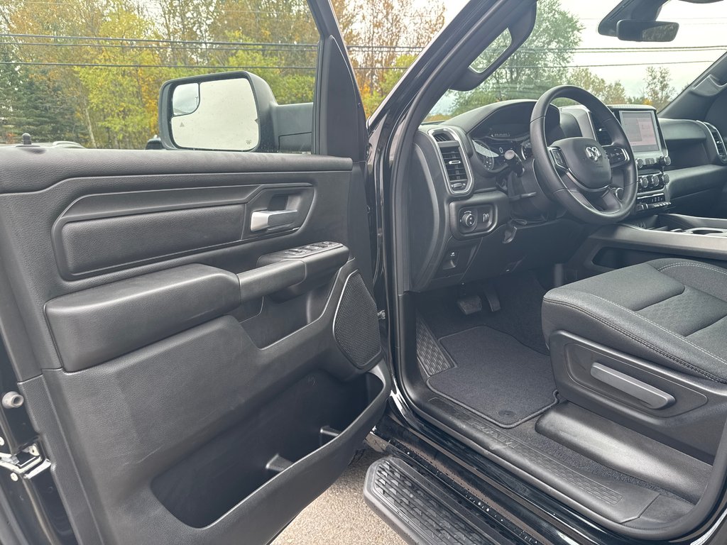 Ram 1500 EXPRESS 2026 à Sussex, Nouveau-Brunswick - 14 - w1024h768px