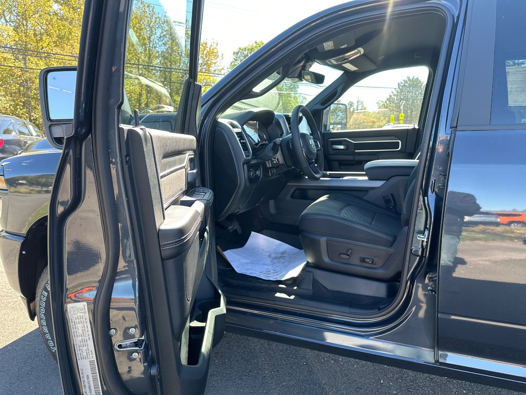 2026 Ram 2500 BIG HORN in Sussex, New Brunswick - 9 - w1024h768px