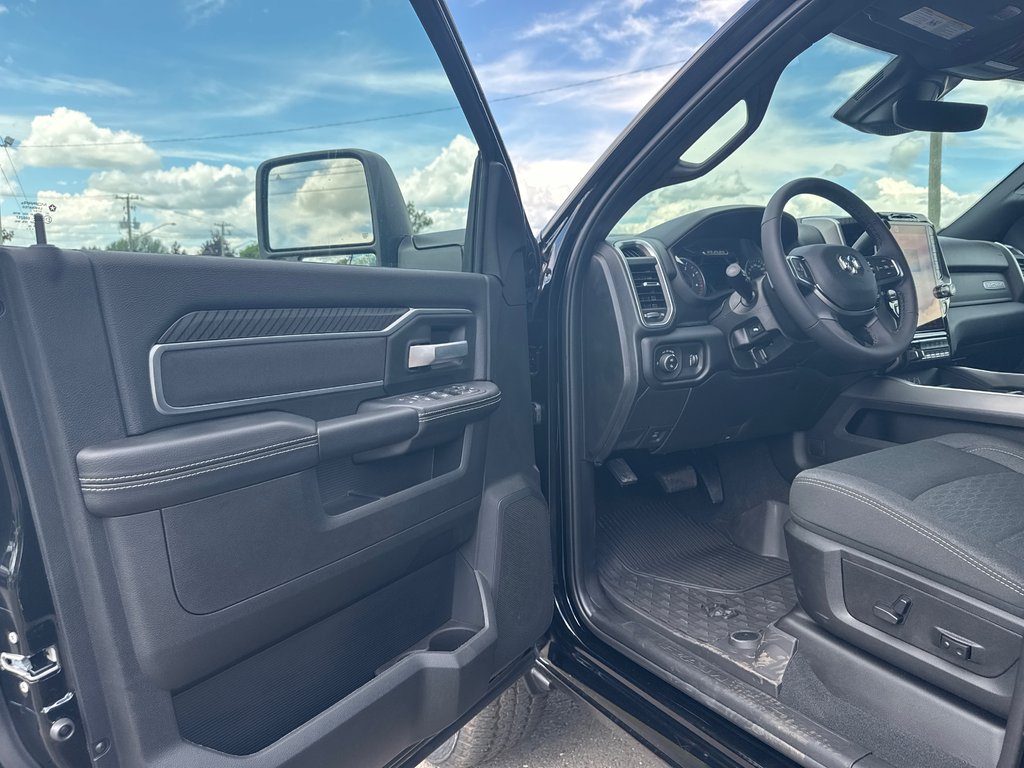 2026 Ram 2500 BIG HORN in Sussex, New Brunswick - 15 - w1024h768px